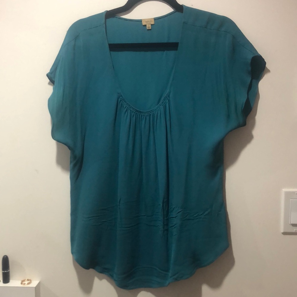 Aritzia short sleeve blouse